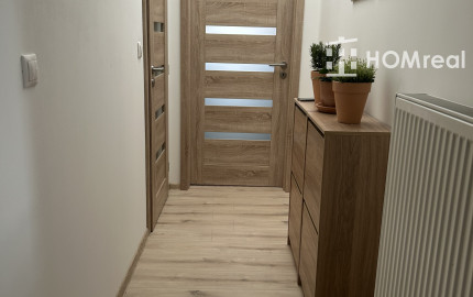 HOMreal.sk | Na predaj: zrekonštruovaná budova obchodu a služieb s 2-izbovým domom – ideálne spojenie podnikania a bývania