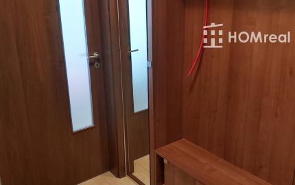 HOMreal.sk | Ponúka na prenájom priestranný a kompletne zariadený 2-izbový byt v obľúbenom bytovom dome Botanika v Trnave