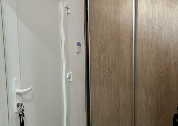 HOMreal.sk | Na predaj: zrekonštruovaná budova obchodu a služieb s 2-izbovým domom – ideálne spojenie podnikania a bývania