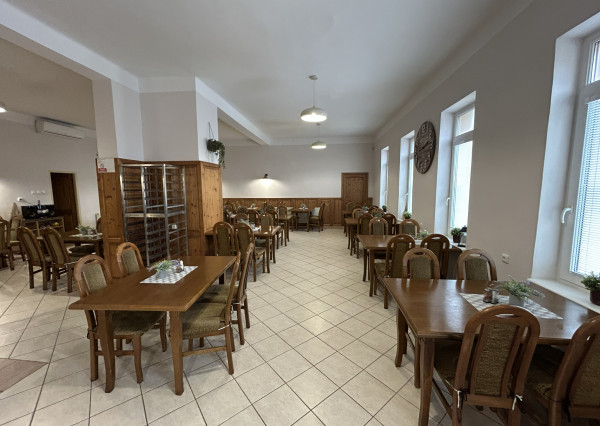 HOMreal.sk | Na prenájom: zrekonštruovaný obchodný priestor – reštaurácia / služby / obchod