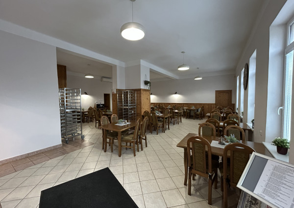 HOMreal.sk | Na prenájom: zrekonštruovaný obchodný priestor – reštaurácia / služby / obchod