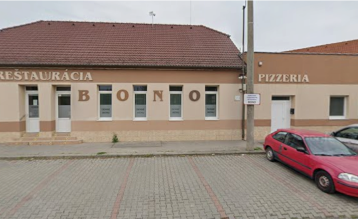 HOMreal.sk | Na predaj: zrekonštruovaná budova obchodu a služieb s 2-izbovým domom – ideálne spojenie podnikania a bývania - fotografia 1